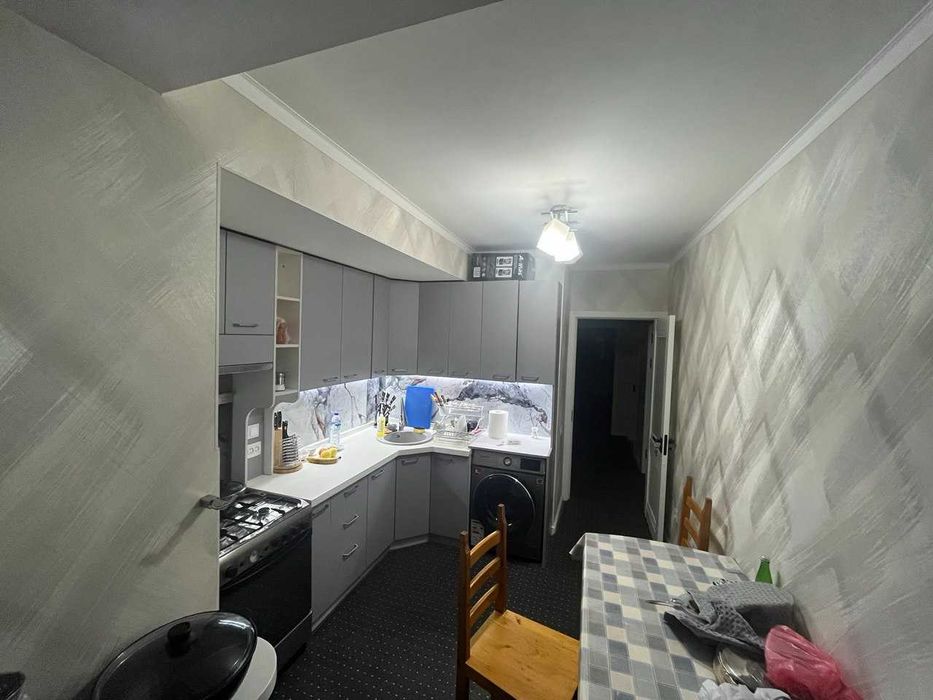 Yakkasaroy/Boburda 4 honalik kvartira sotiladi 4/8/9 110kv.m. ROVD