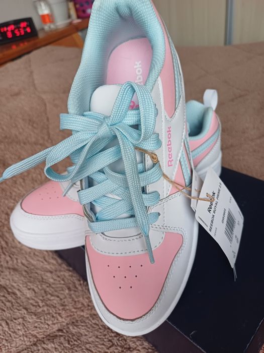 Сникъри  Reebok нови