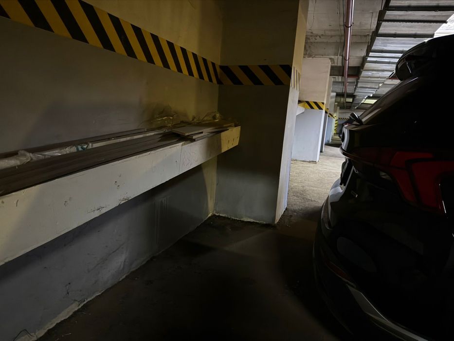 Продам паркинг левый берег Акмешит 9