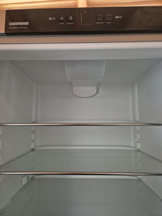Хладилник с фризер Либхер 200/60/60 гаранция 12м