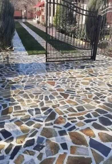 Piatră Naturală cu Textură Rustic-Modernă