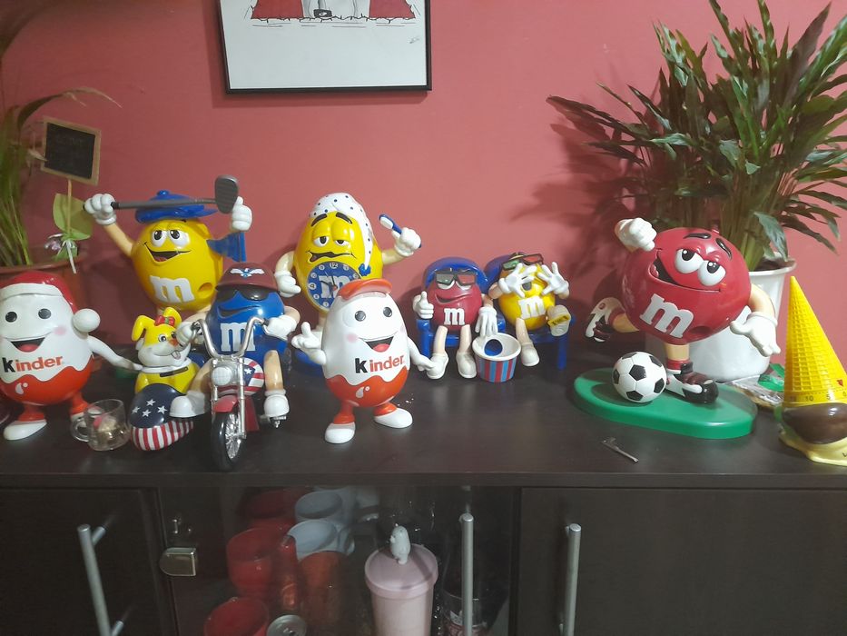 За колекционери се предлагат фигури на М&М