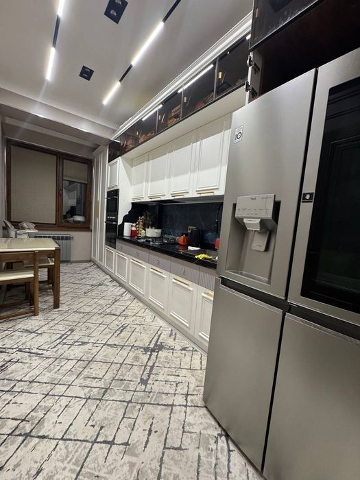 Мукумий кўча, Новза метро 3 хона квартира сотилади