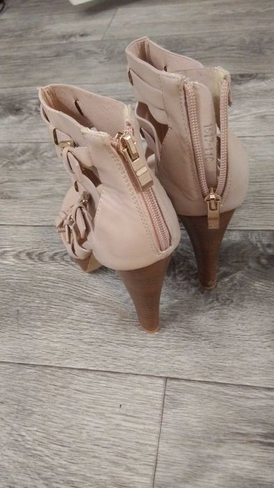 продам туфли кожаные 39р