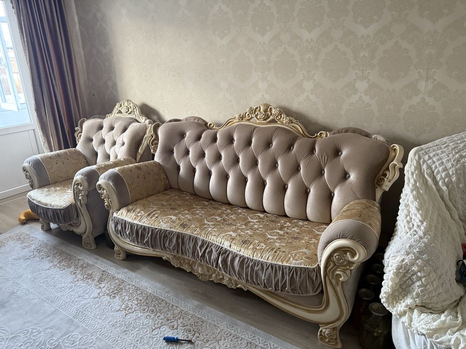 Продам диван королевский