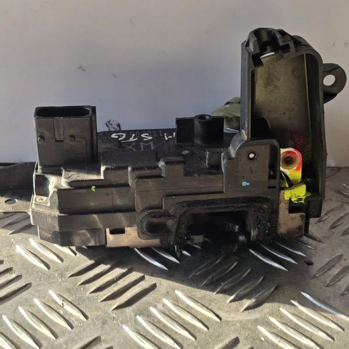 Broasca usa stanga fata Opel Zafira B Facelift