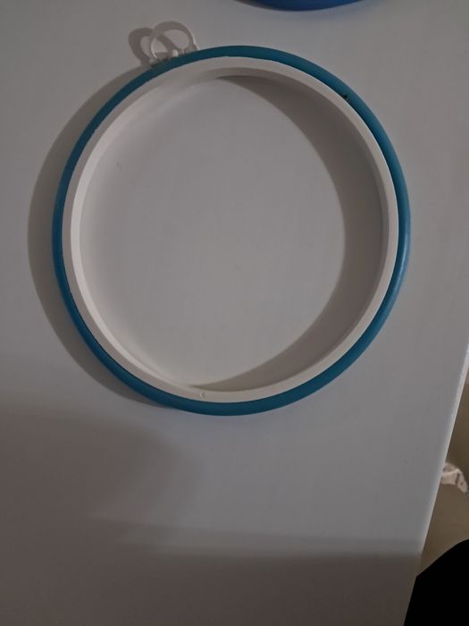 Обруч для вышивки