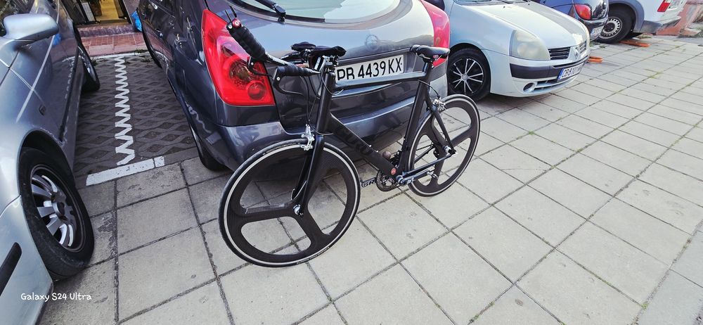 Уникален / Спид байк GURU Aero Custom (Карбонови Триспицови капли) guru bike