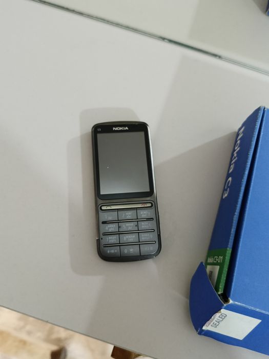 Продам не рабочие телефоны