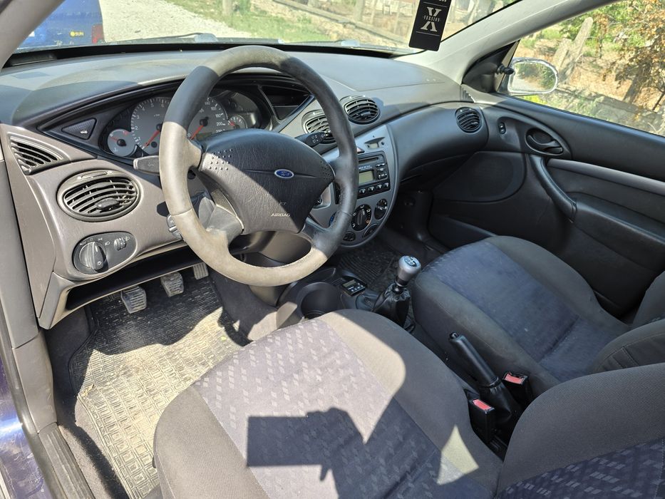 Продавам форд фокус 1.8 дти на части