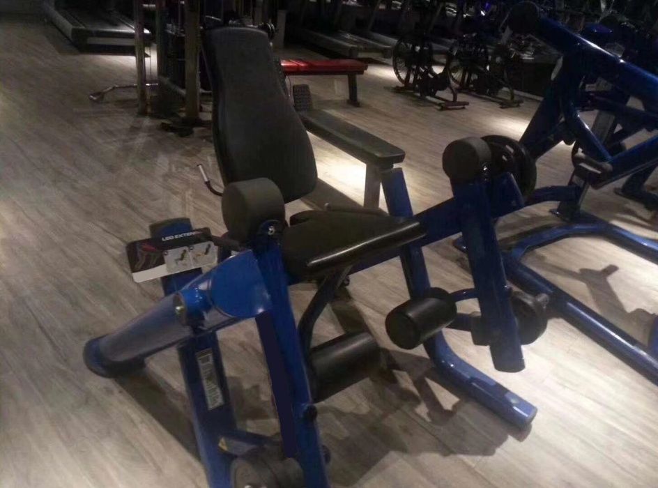Фитнес уредTech Pro Premium Series Plate Loaded Leg Extension - НОВ