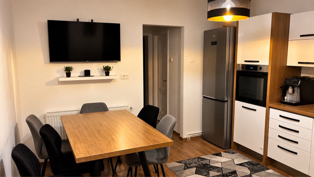 Apartament de vânzare, mobilat și utilat