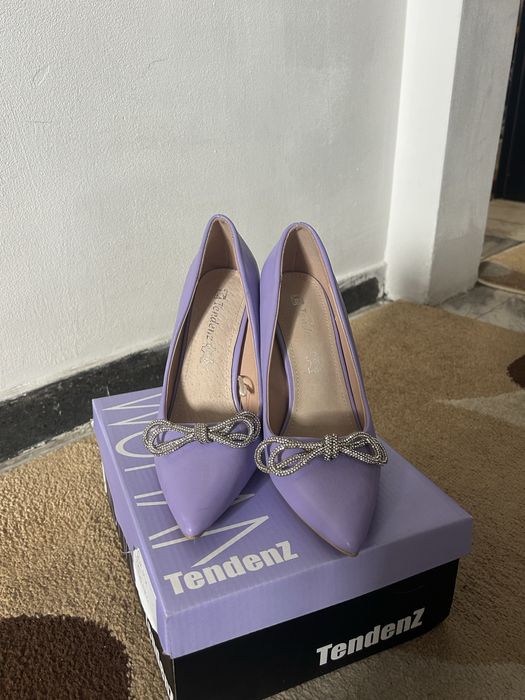 Официални токчета Tendenz