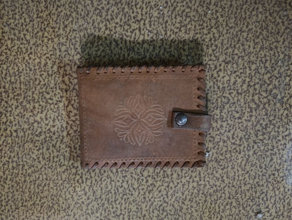 портфейл от естествена кожа