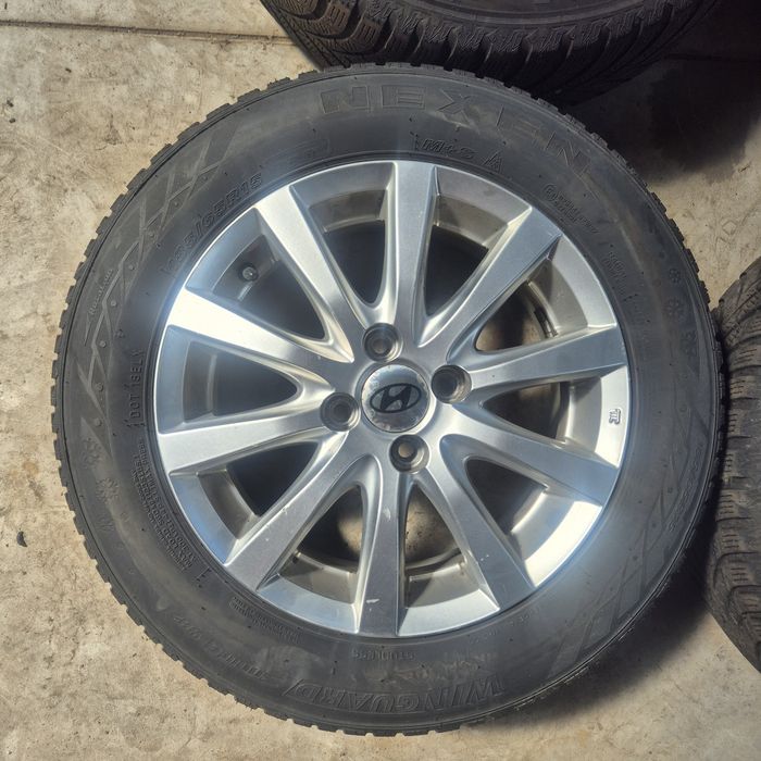 Jante aliaj 4x100 anvelope 185 65 15 Hyundai i20 i10 kia rio venga logan sandero dacia renault iarna