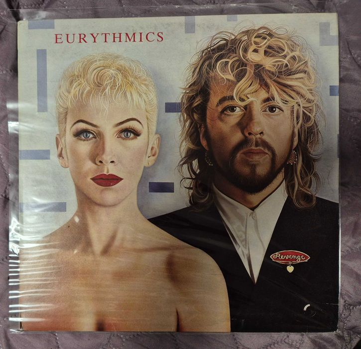 Грамофонни плочи - Madonna, Dua Lipa, Whitney Houston и др.