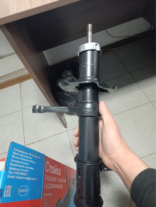 Стойки Никон новые