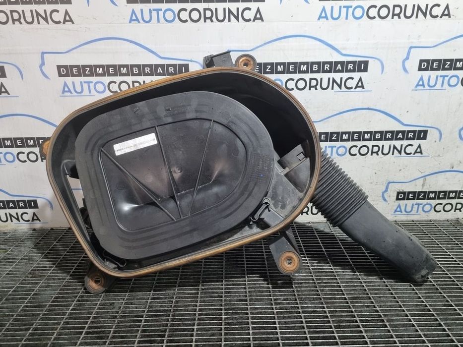 Carcasa filtru aer BMW X3 F25 2.0 D 2010 - 2014 (1246) 1371811027