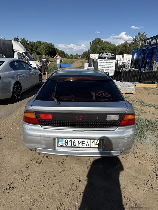 Mazda 323 1,5 1996 года