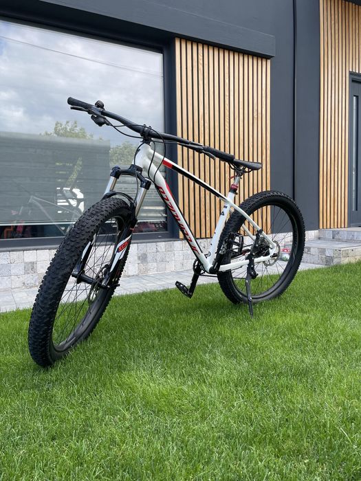 Bicicleta specialized fuse roti 27,5 frane hidraulice disk