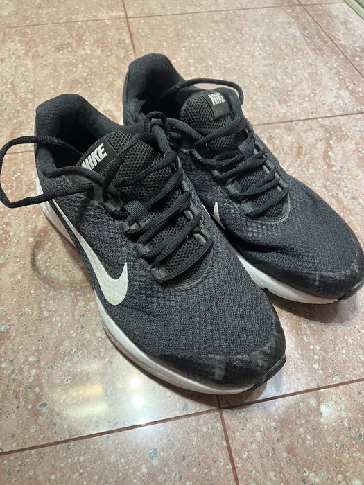 Nike маратонки запазени