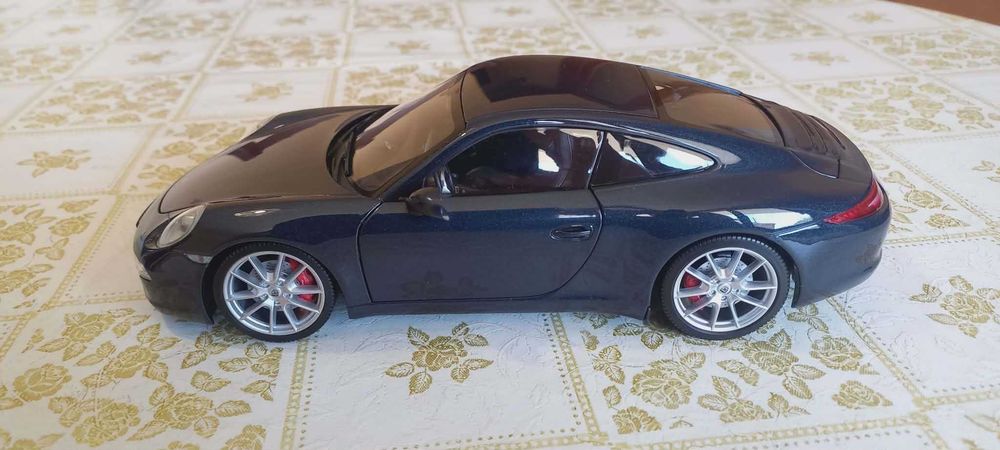 Porsche Carrera S 911 991 1:18 Minichamps