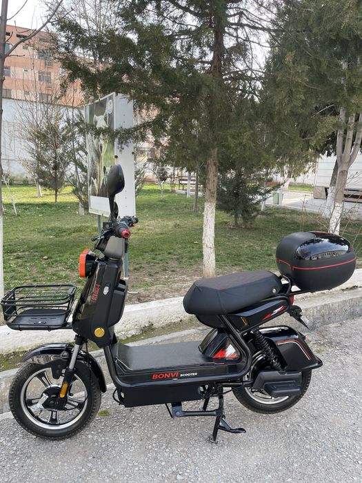 Bonvi скутер SCE002-4