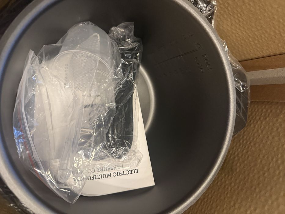 Oala electrica sub presiune, multifunctionala, 5,6 L, 1000 W - Zokura