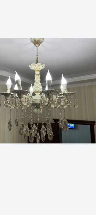 Продам люстры 6 штук
