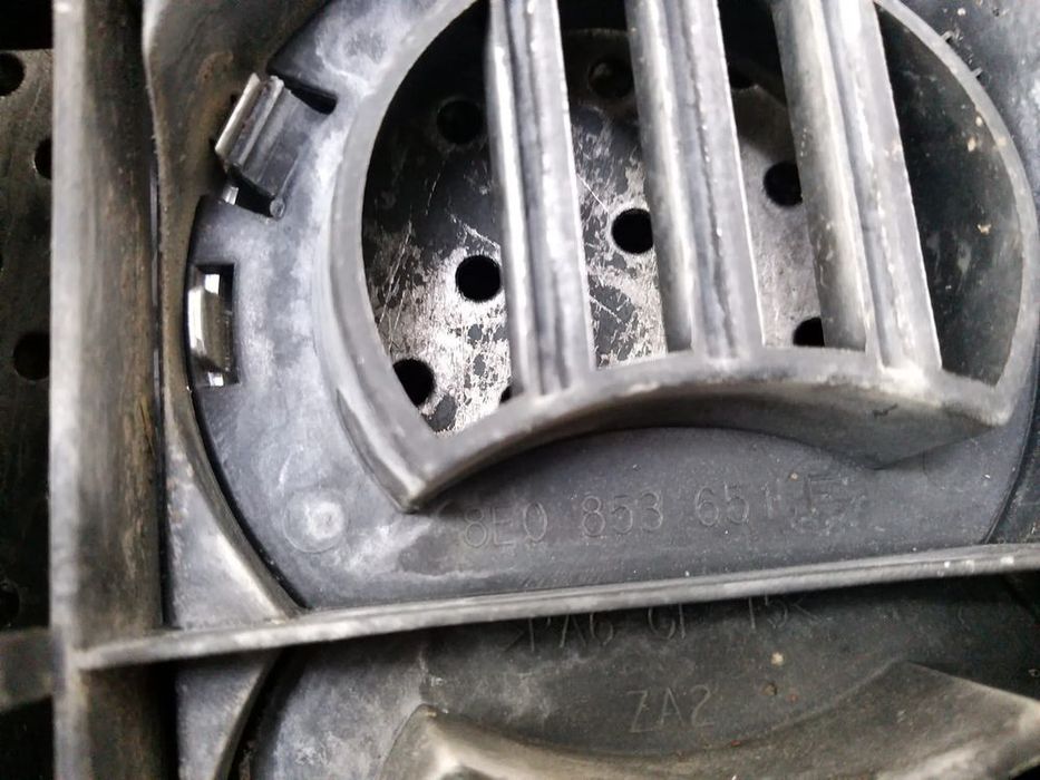 Grila centrala bara fata cu emblema audi a4 b6 8e 8e0853651f