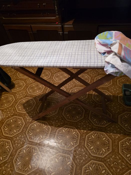 Доска гладильная.