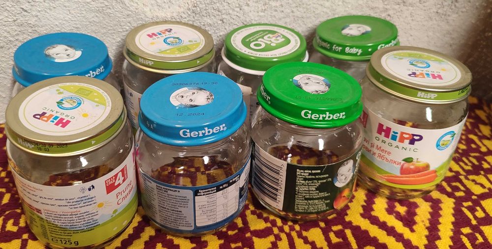 Бурканчета от бебешки пюрета