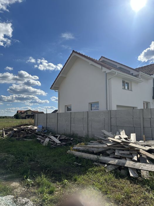 Jgheaburi și burlane din aluminiu dintr-o singura bucata.