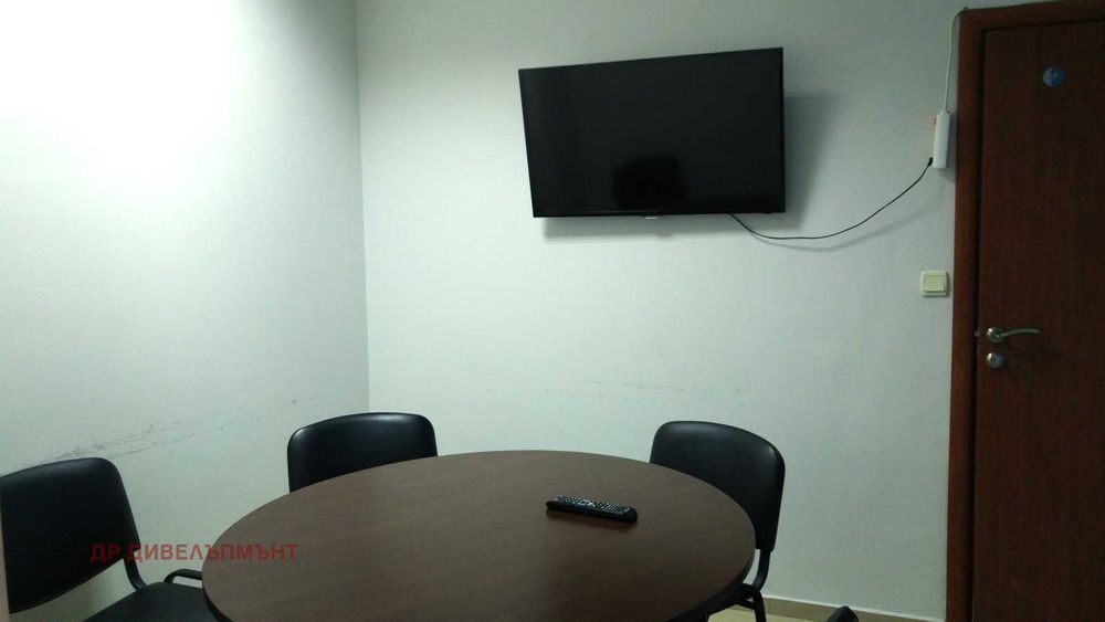 Дава се под наем Офис в София, Младост 1 - 170 кв.м за 1694.22 € - Снимка #8