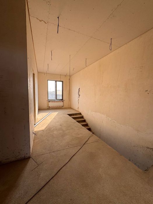 Eshonguzar srochna sotiladi. Srochna sotiladi !!!