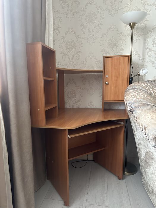Компьютерный угловой стол 90*90
