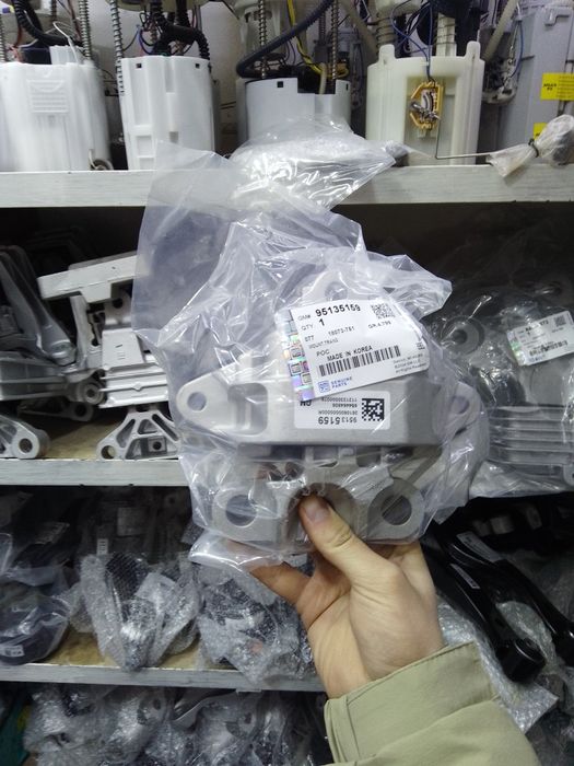 Tracker 1 o'ng tomon padushka