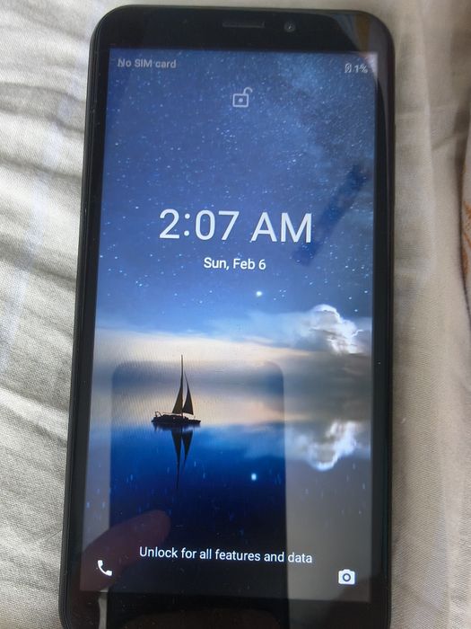 Продавам Андроид смарт телефон кодиран за Америка