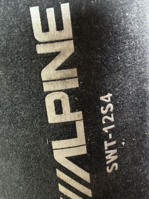 Vand subwoofer si statie