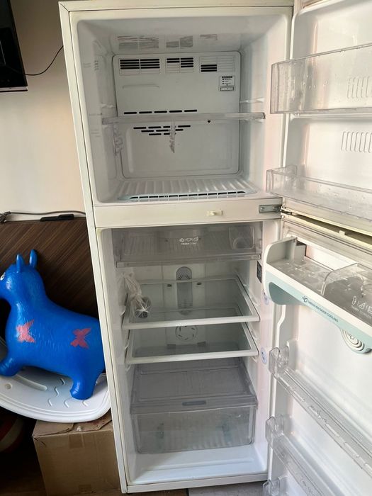 Продам холодильник LG