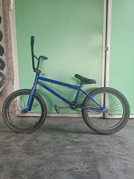 Продаю bmx трюковой вел!
