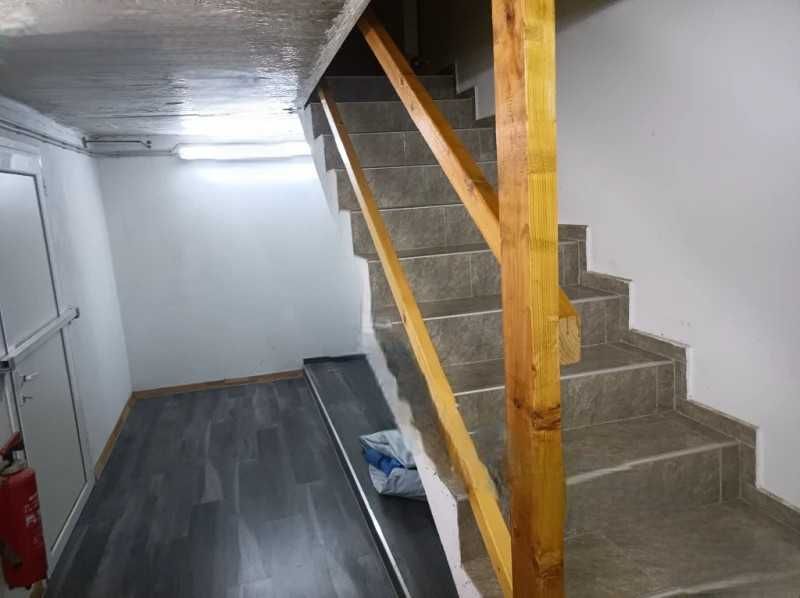 Триетажна къща в Оброчище