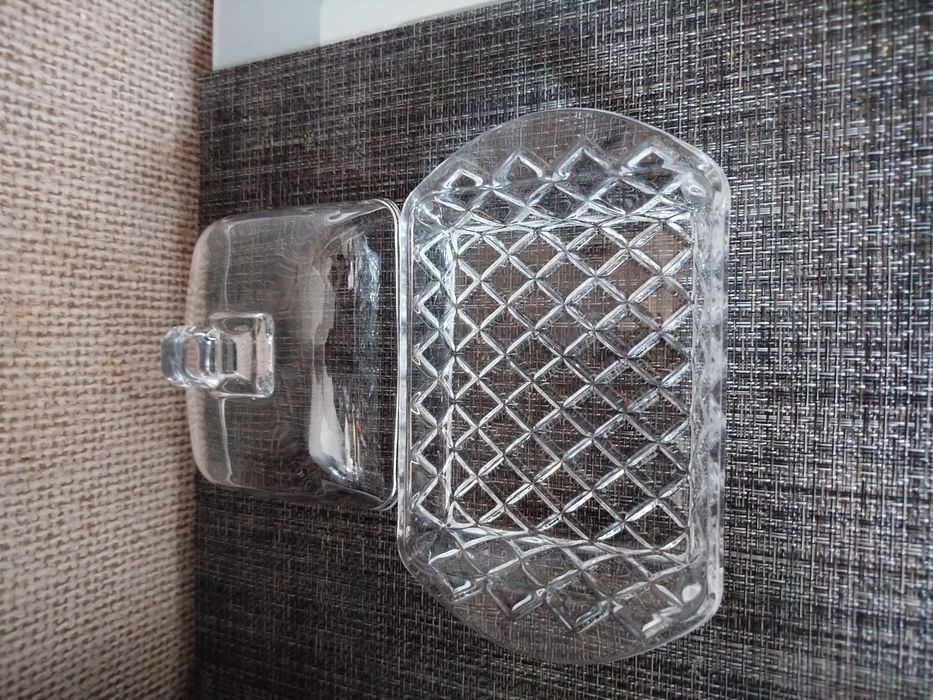 Маслёнка стекляная