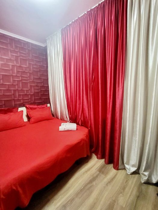 Суточно сдаётся кв 2ком.