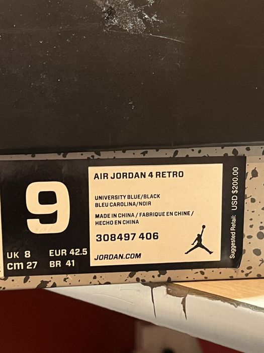 Jordan 4 Travis Scott