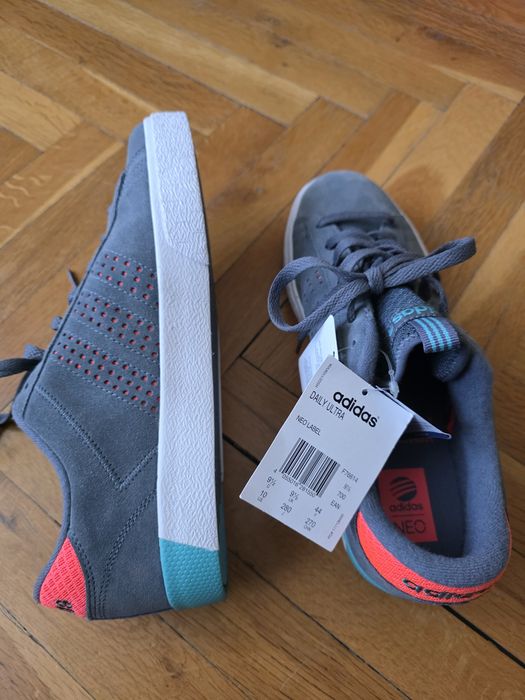 Летни маратонки Adidas Neo, N 43,чисто нови