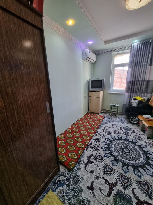 Лисунова массив  продаю 2ком. б/ общ.