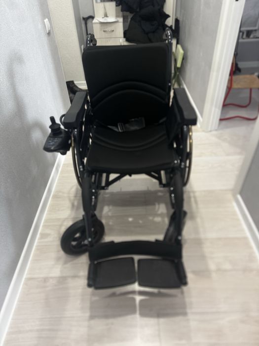 Инвалидная коляска