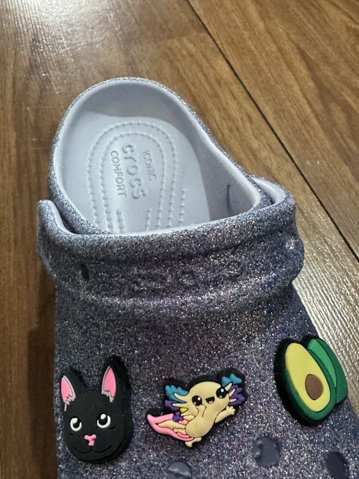 Crocs cu sclipici (glitter)