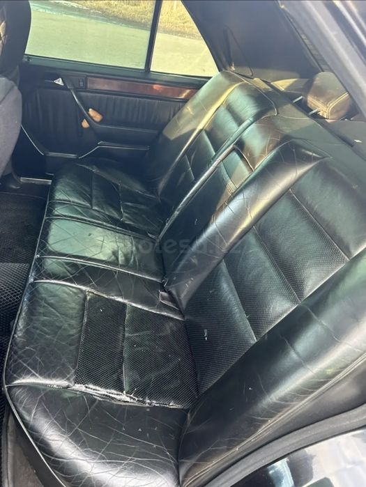 Мерседес 124 е280